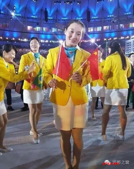每屆的奧運(yùn)會(huì)都是世界億萬人關(guān)注的焦點(diǎn)，讓我們感到欣喜的是，這屆奧運(yùn)會(huì)上有兩名咱邯鄲籍運(yùn)動(dòng)員，她們是代表國(guó)家女子柔道隊(duì)出征的周超和代表國(guó)家田徑隊(duì)出征的華紹青。其中，29歲的周超將在8月10日21時(shí)參加女子柔道(70公斤級(jí))項(xiàng)目。