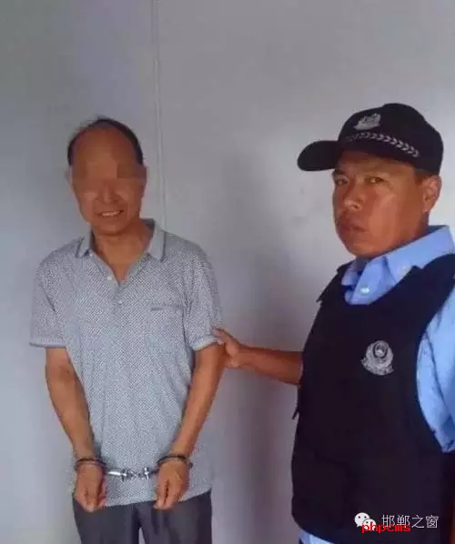 8月9日6時許，邯鄲大名鋪上高速口檢查站執(zhí)勤民警對一輛白色捷達車進行安檢時，車上一名男乘客自稱忘帶身份證，民警遂讓該男子提供其身份證號。經(jīng)核查，該男子為許某良，系涉嫌保險詐騙網(wǎng)上逃犯。該許于5月31日，騙取國家養(yǎng)老保險金12萬余元，被魏縣公安局網(wǎng)上追逃。